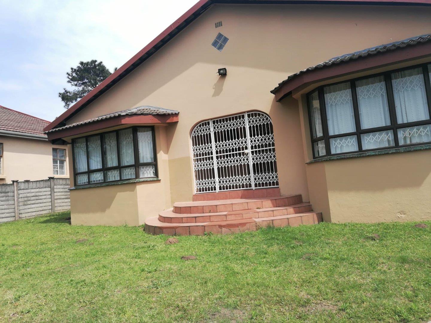 Property and houses to rent in Queensburgh Queensburgh Property