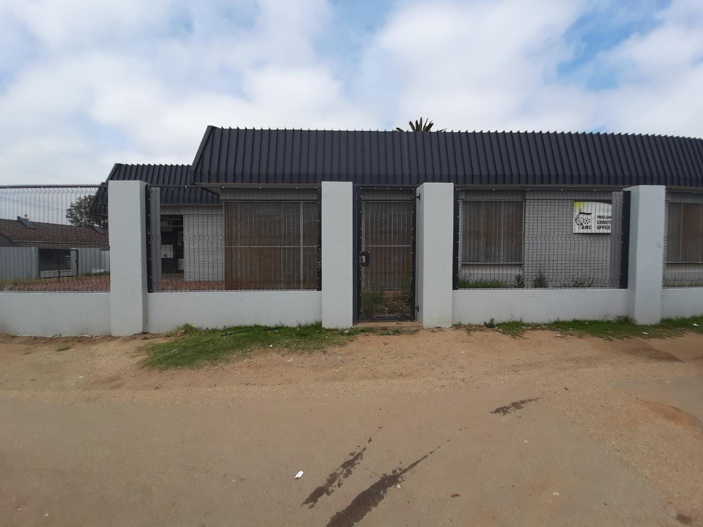 Uitenhage Central Property Property and houses for sale in Uitenhage