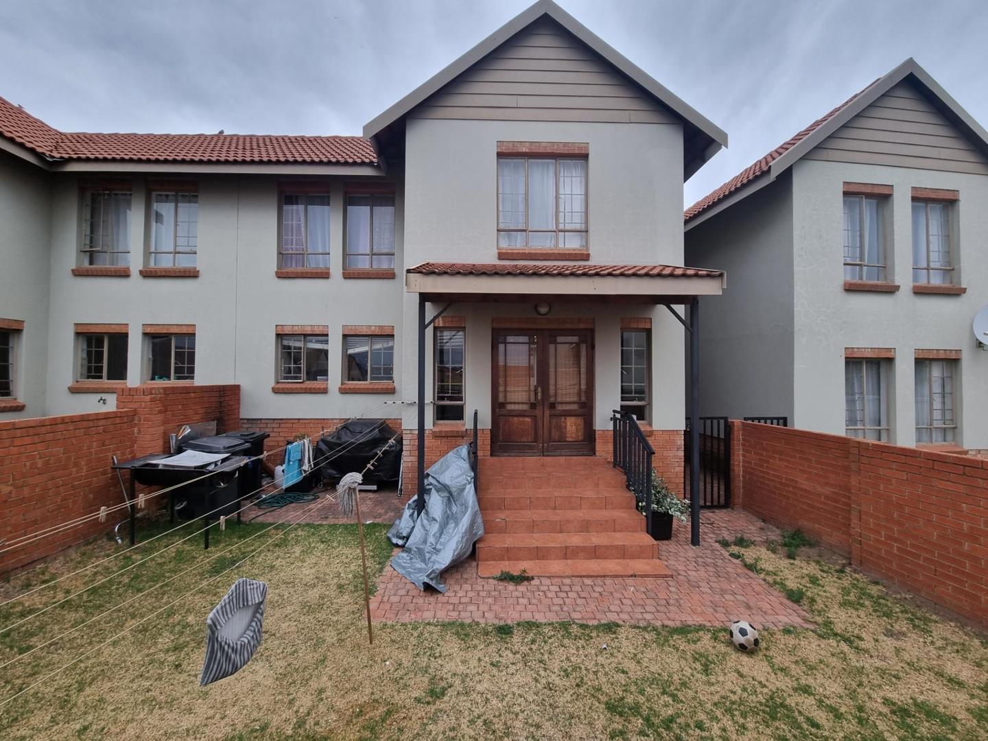 3 Bedroom Townhouse for sale in Brooklands Lifestyle Estate Stand