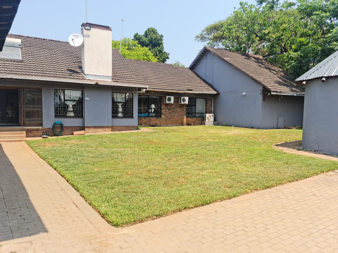 4 Bedroom House for sale in West Acres P24111946463