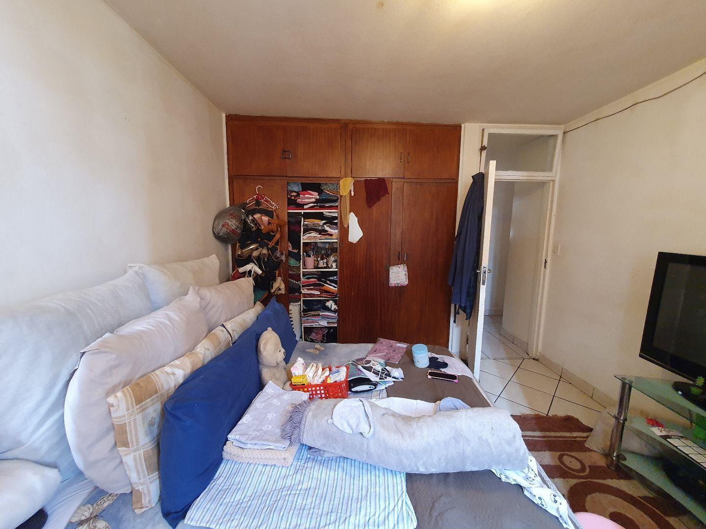 1 Bedroom Apartment / flat for sale in Sunnyside 420 Leyds Street P24111946667