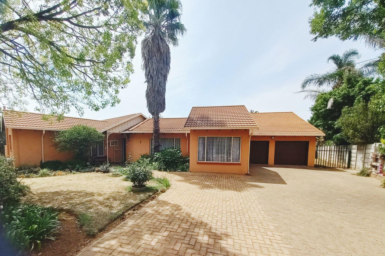 Dalpark Ext 1 Property Property and houses for sale in Dalpark Ext 1