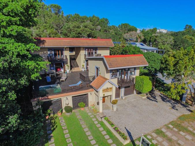 8 Bedroom House for Sale in Seaside Longships