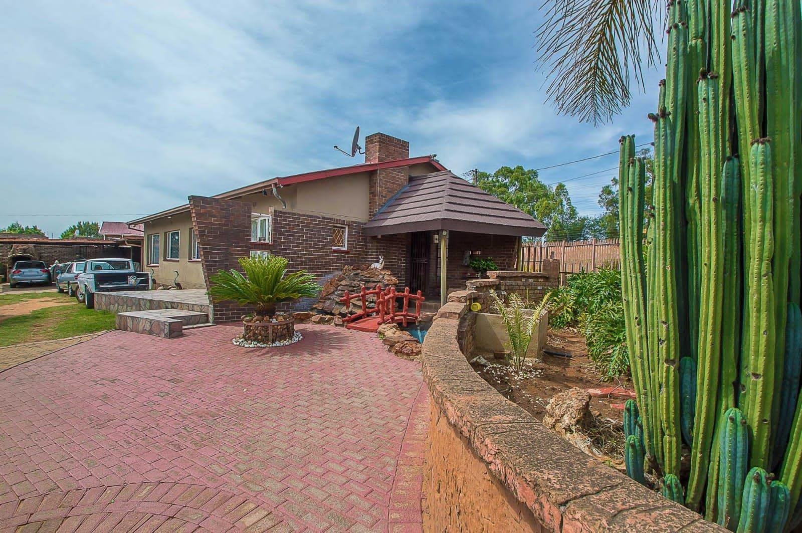 3 Bedroom House for sale in Wentworth Park P24111956176