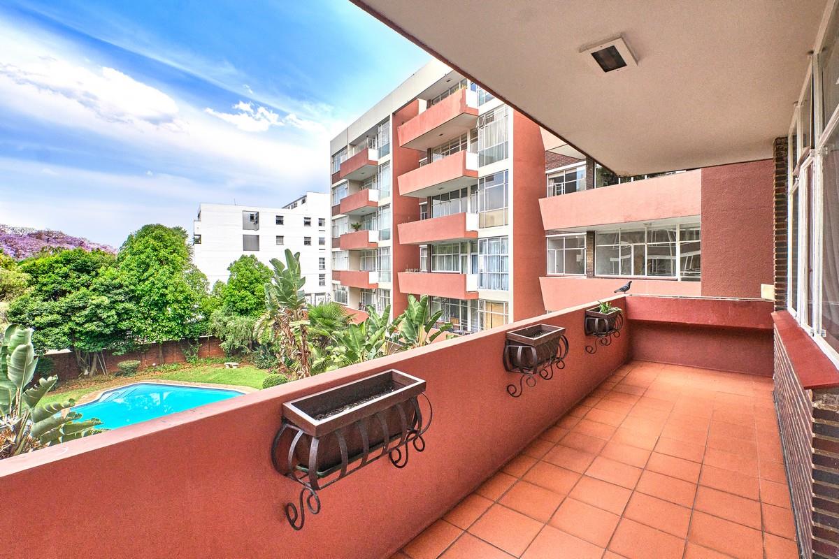 3 Bedroom Apartment / flat for sale in Killarney Hatherley Hall 5th