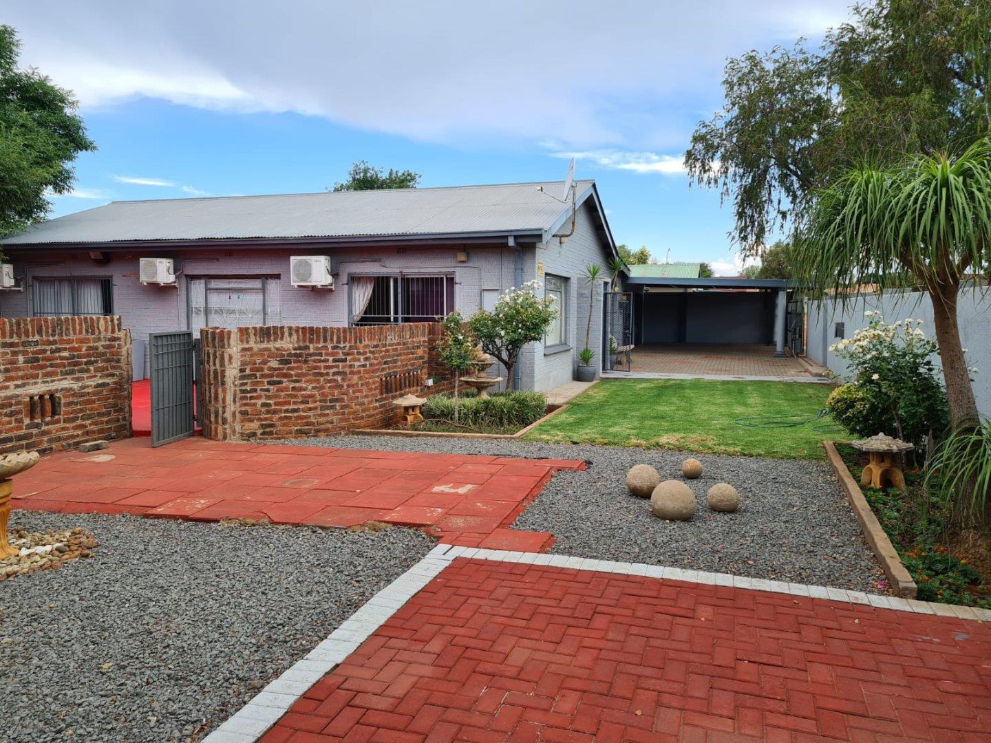 3 Bedroom House for sale in Riviera P24111958908