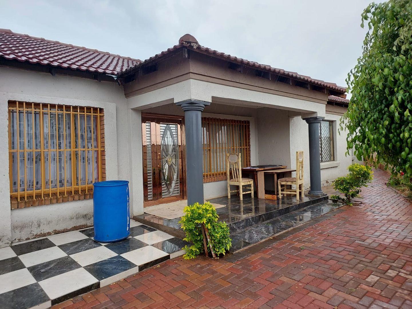 Flora Park, Polokwane Property Property and houses for sale in Flora