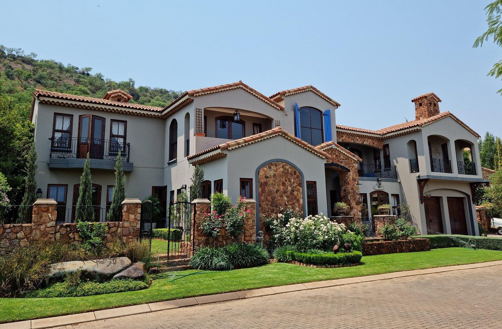 Estate D' Afrique Property Houses for sale in Estate D' Afrique