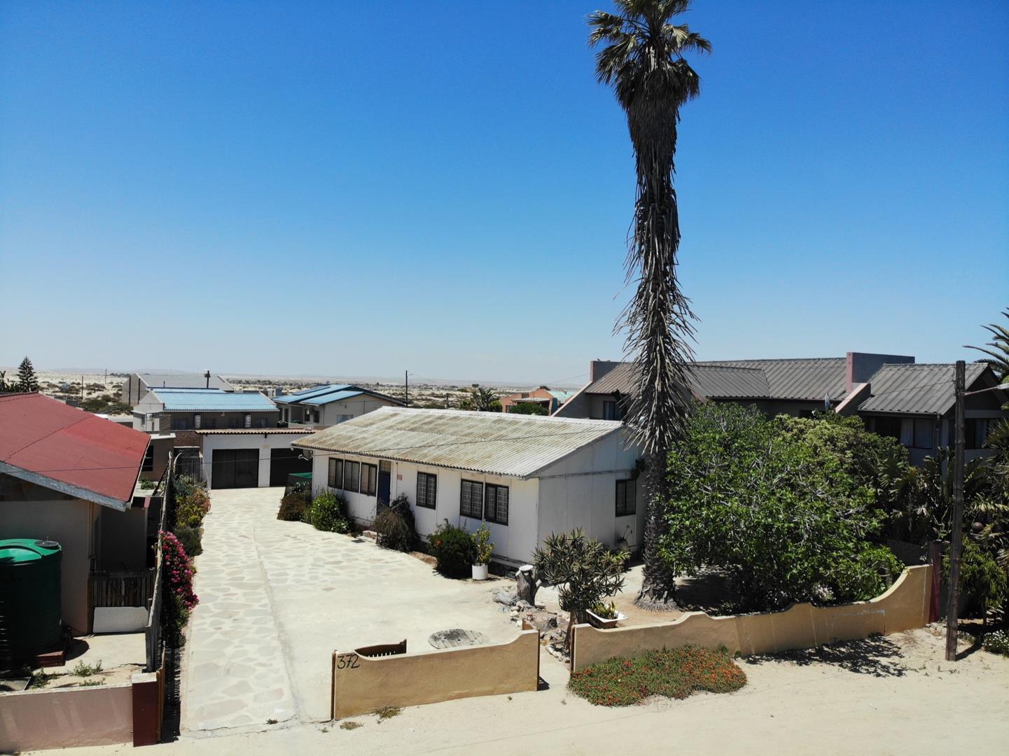 3 Bedroom House for sale in Port Nolloth 372 Soutpansweg P24111984353