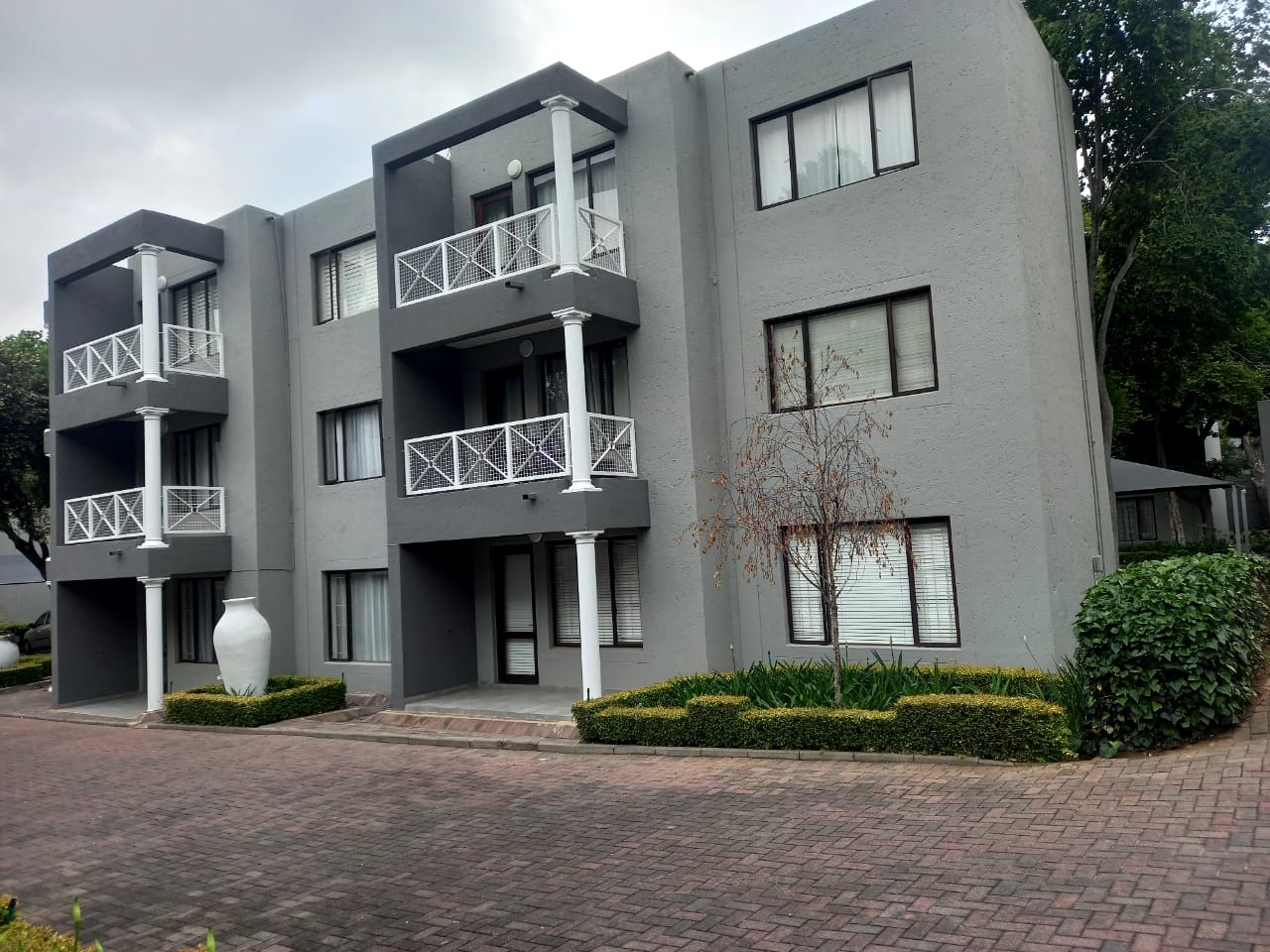 Melrose North Property Apartments / flats to rent in Melrose North