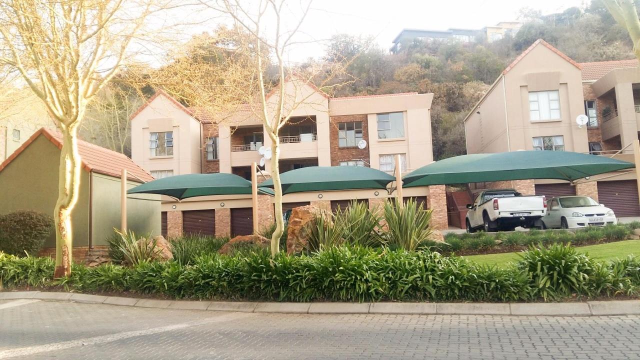 Constantia Kloof, Roodepoort Property Property and houses to rent in