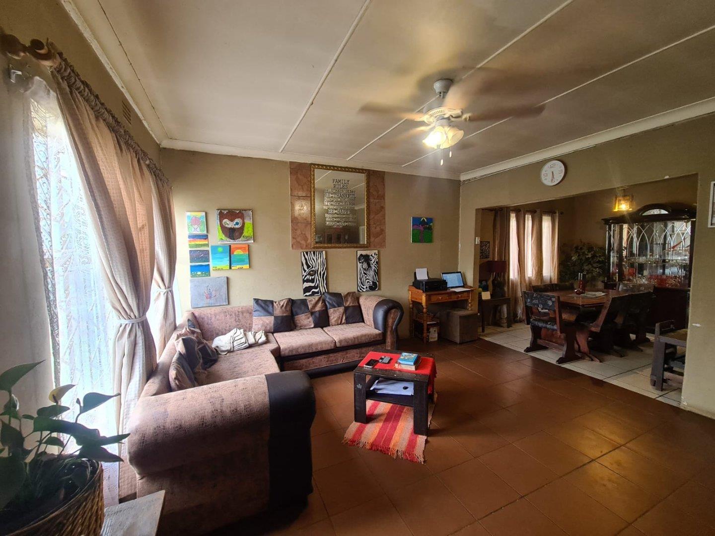 3 Bedroom House for sale in Daleside P24111999279