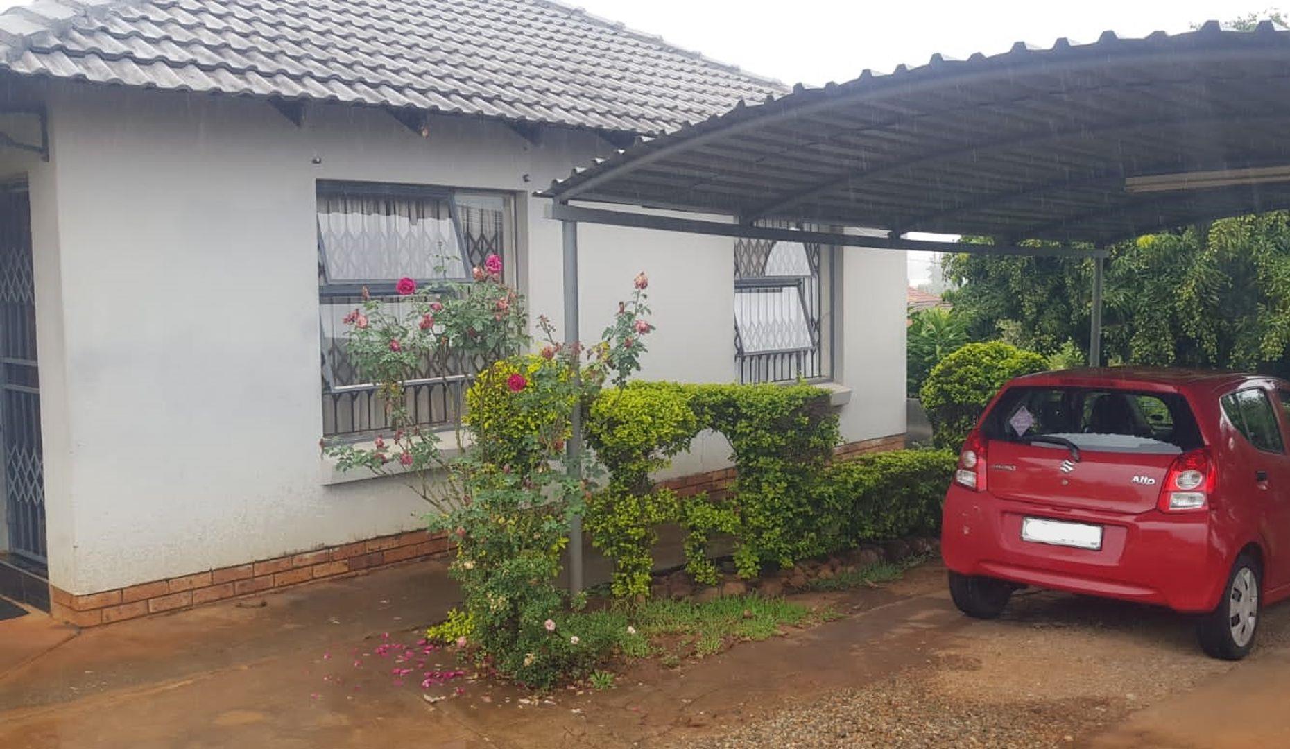 2 Bedroom House to rent in Florapark P24112010592