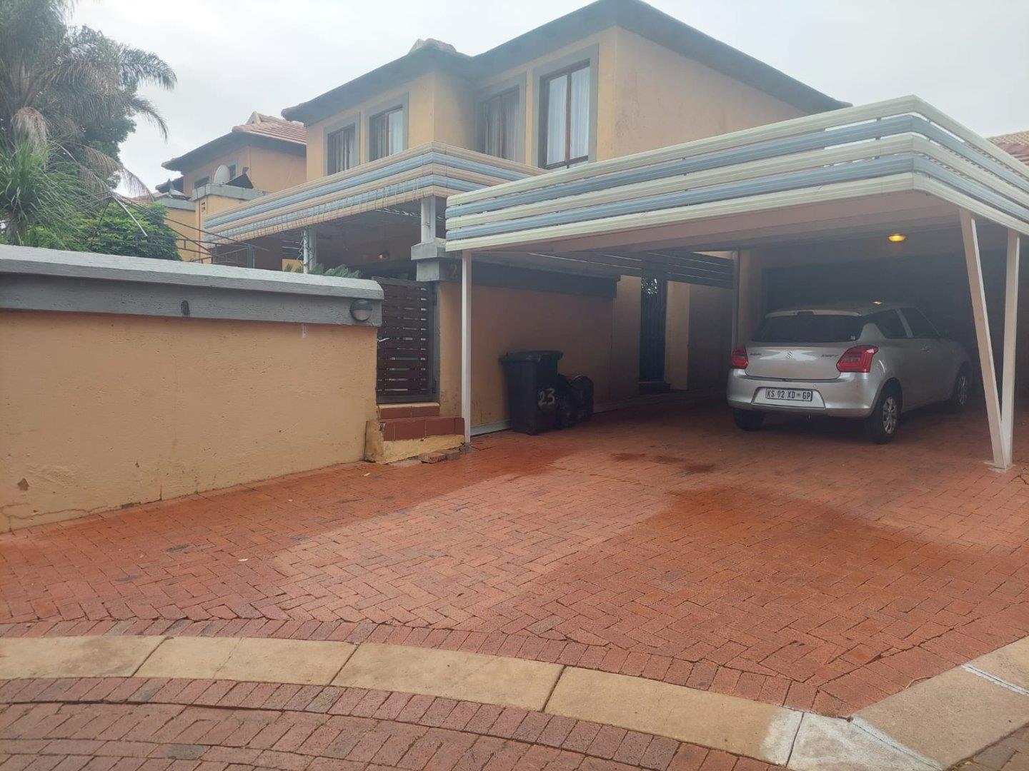 3 Bedroom House for sale in Heatherview P24112014769