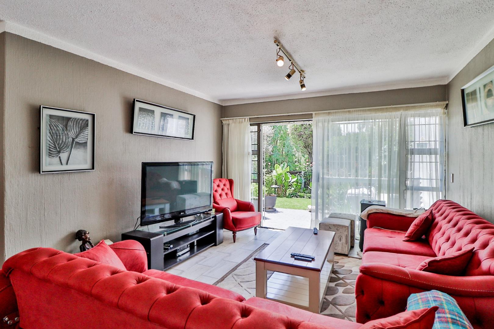 Corlett Gardens Property Apartments / flats to rent in Corlett