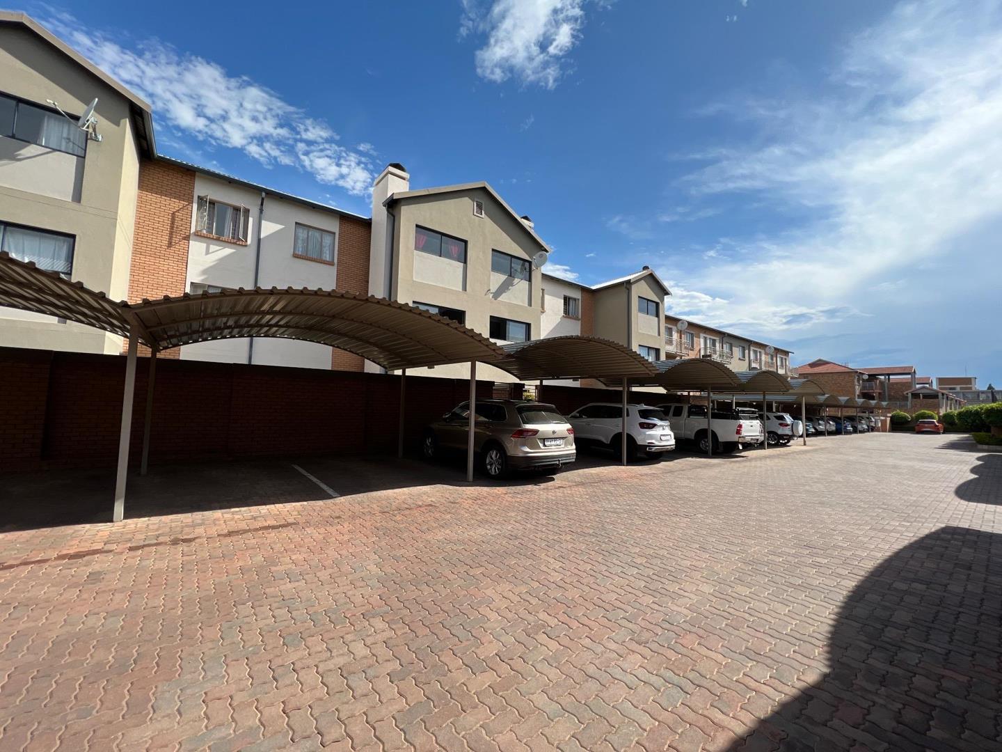 Waverley, Pretoria Property Apartments / flats for sale in Waverley