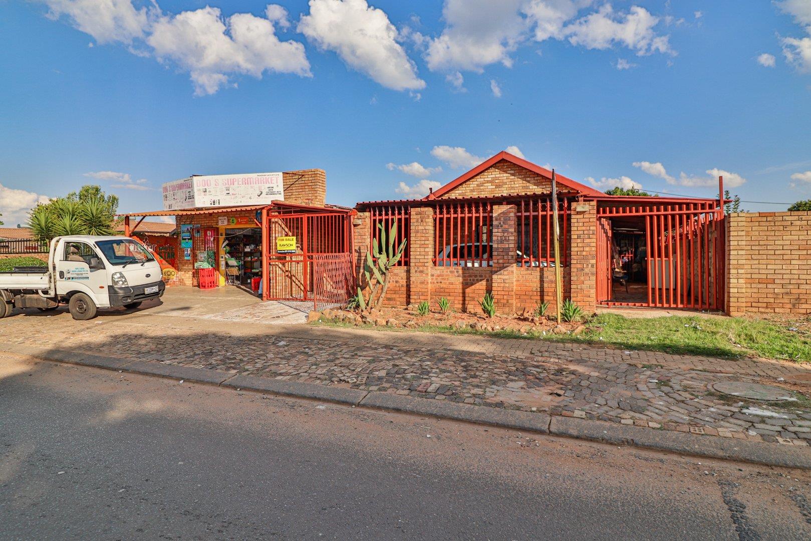Lenasia Ext 13 Property Property and houses for sale in Lenasia Ext