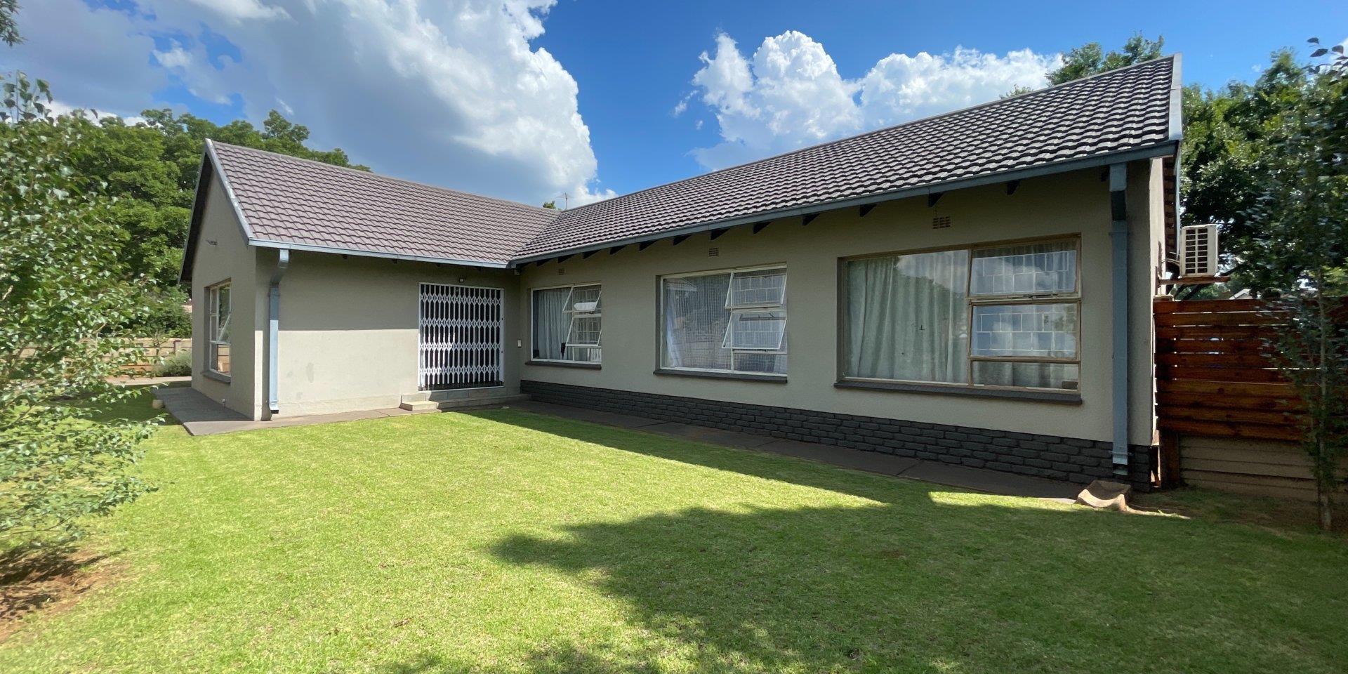 3 Bedroom House for sale in Golf Park P24112033634