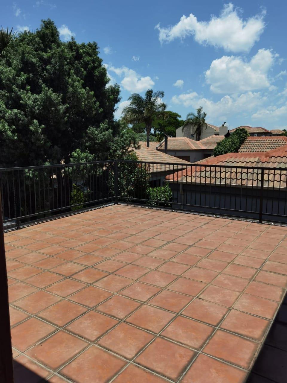 3 Bedroom House for sale in Van Riebeeck Park Court ,19 THE