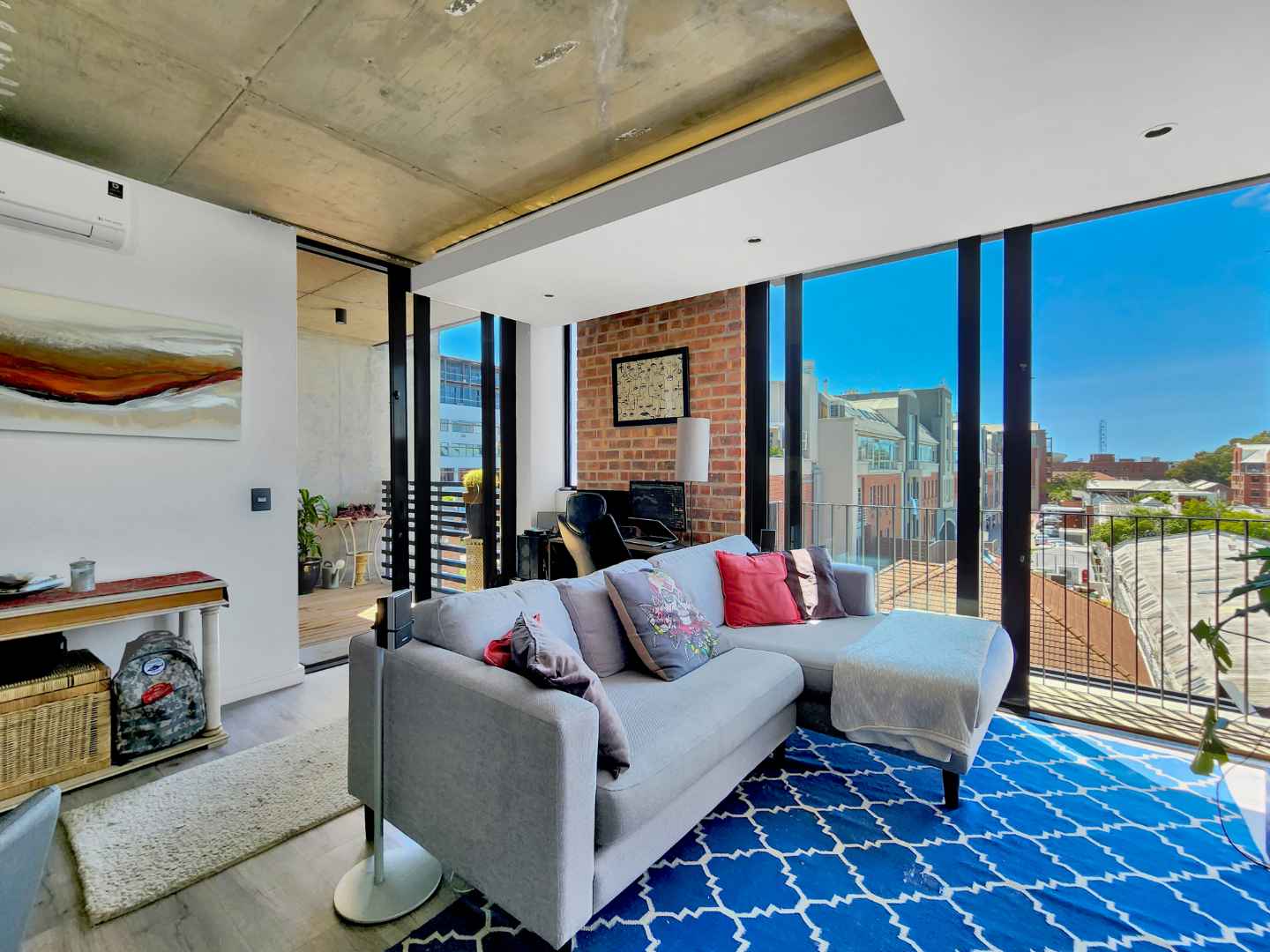 De Waterkant Property Apartments / flats for sale in De Waterkant