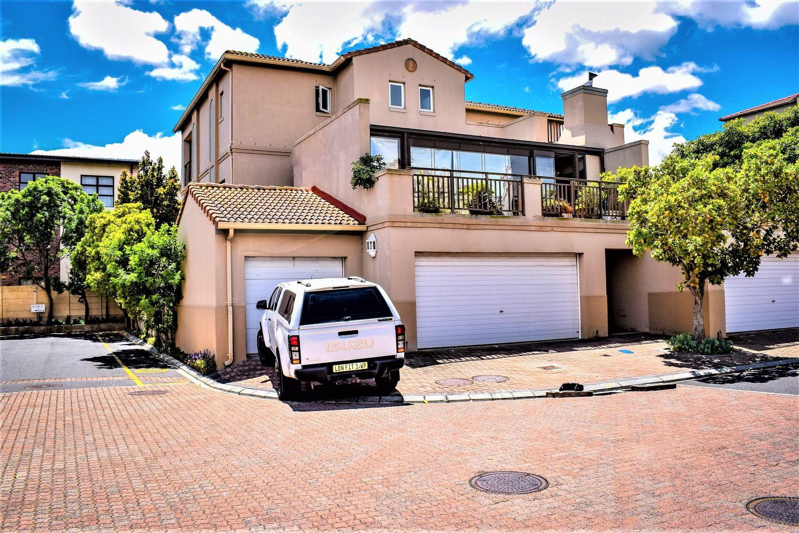 3 Bedroom Apartment / flat for sale in Royal Ascot 1 The Stableyard