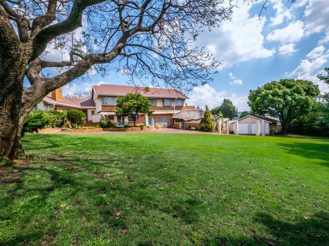 4 Bedroom House for Sale in Mondeor