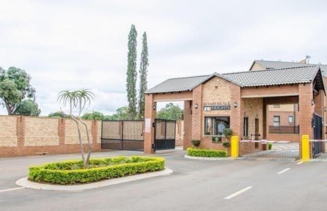 Olympus Ah Property Apartments / flats to rent in Olympus Ah