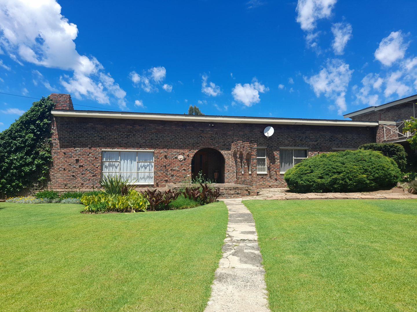 6 Bedroom House for sale in Aliwal North 6 Valk P24112050070