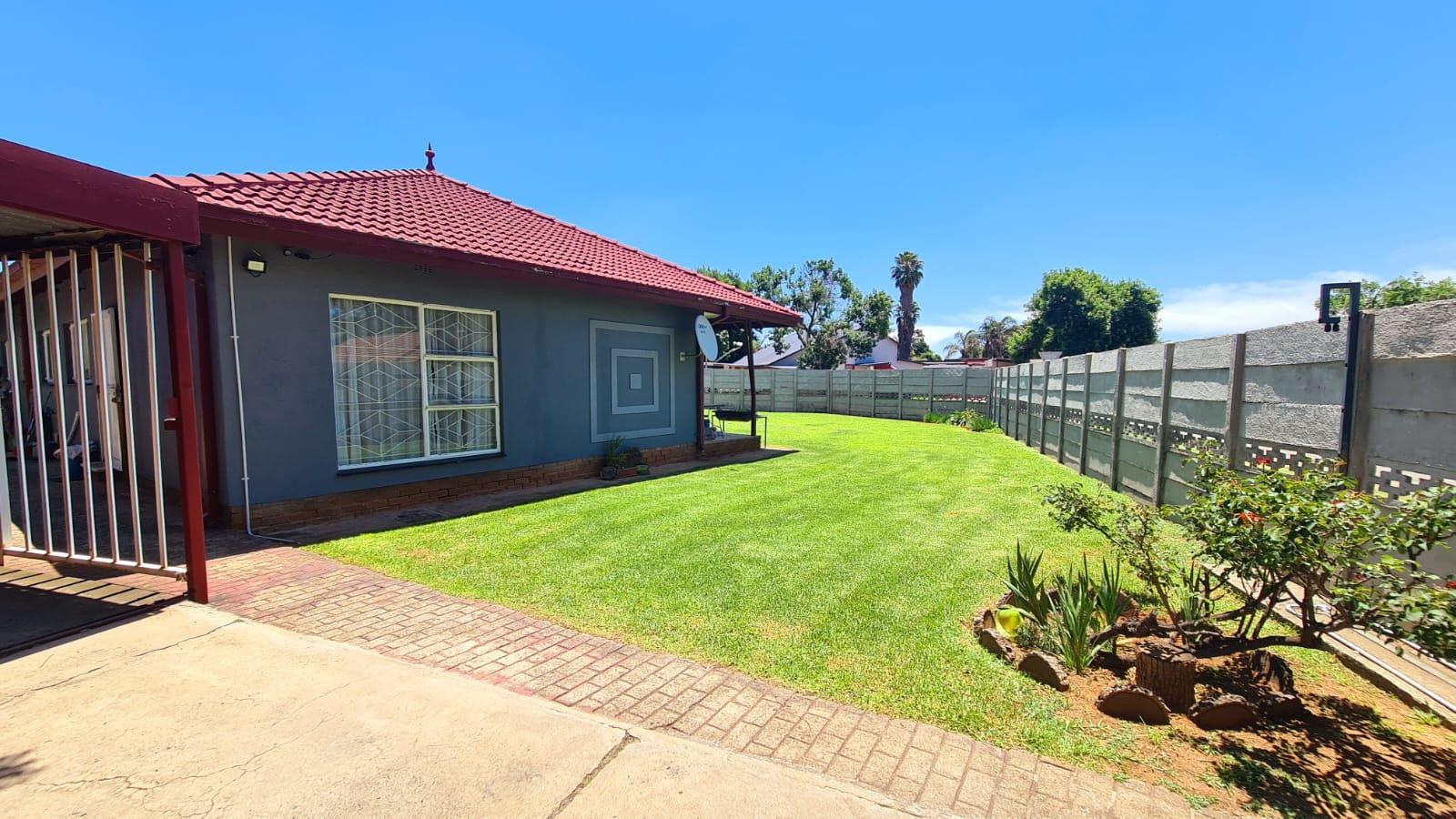 Bonaero Park Property Property and houses for sale in Bonaero Park