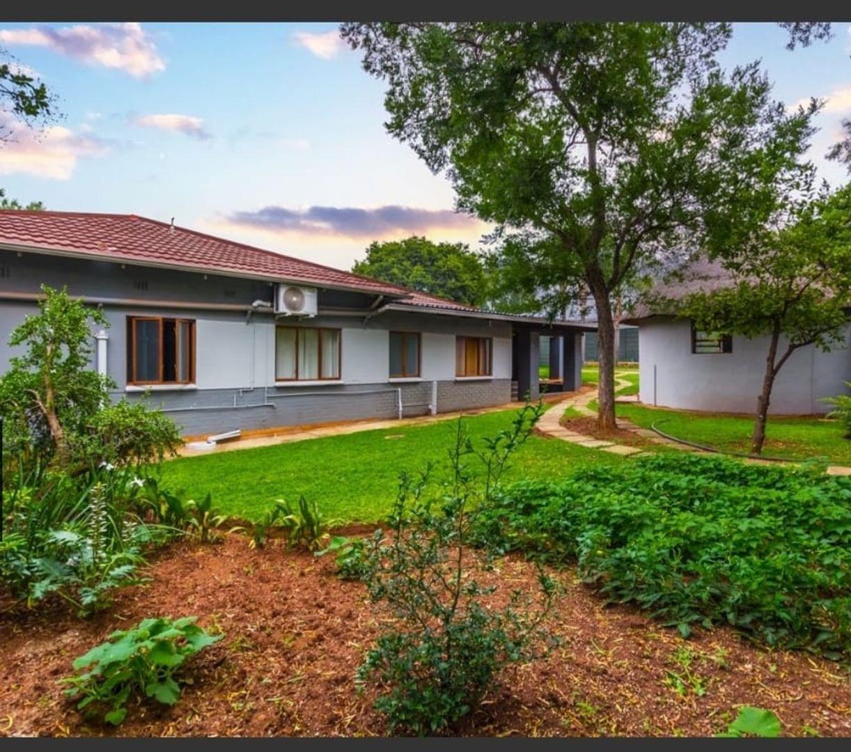 4 Bedroom House for sale in Lyttelton Manor P24112055782