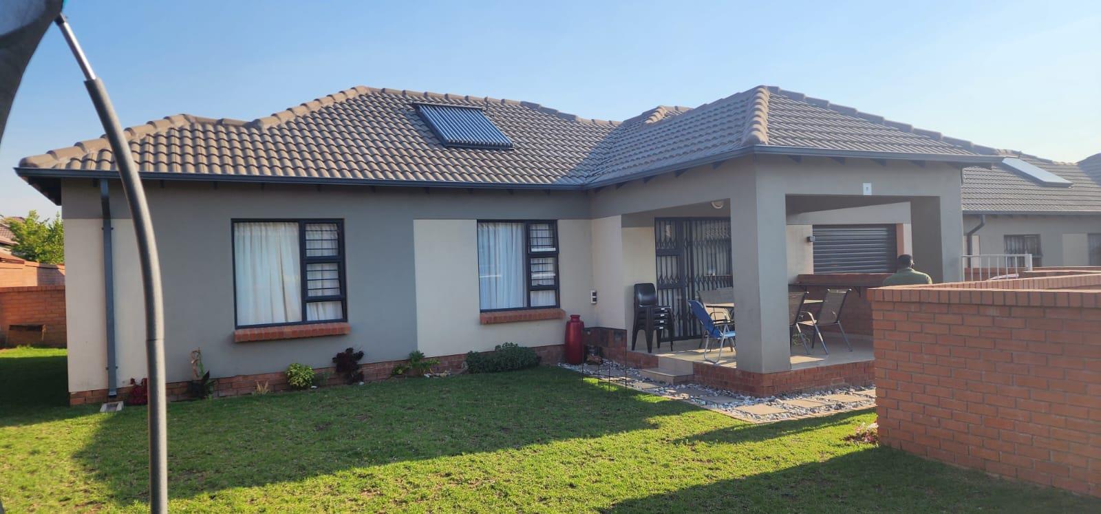 Townhouses for sale in Centurion Centurion Property