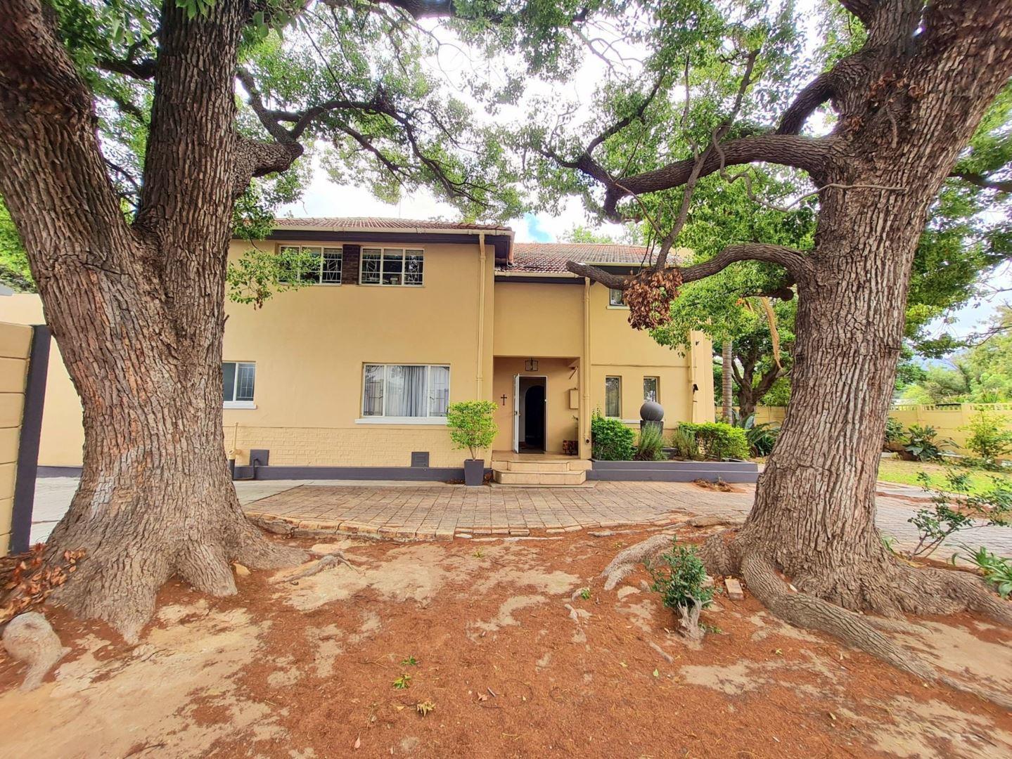 5 Bedroom House for sale in Langerug 2 Trappe Street P24114406370