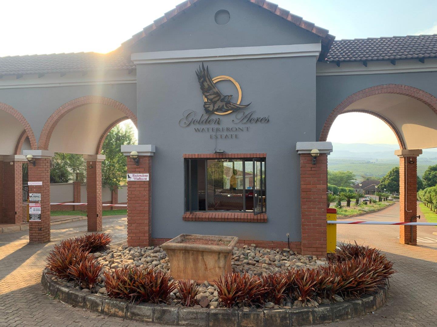 3 Bedroom Townhouse for sale in Golden Acres Estate P24112080006