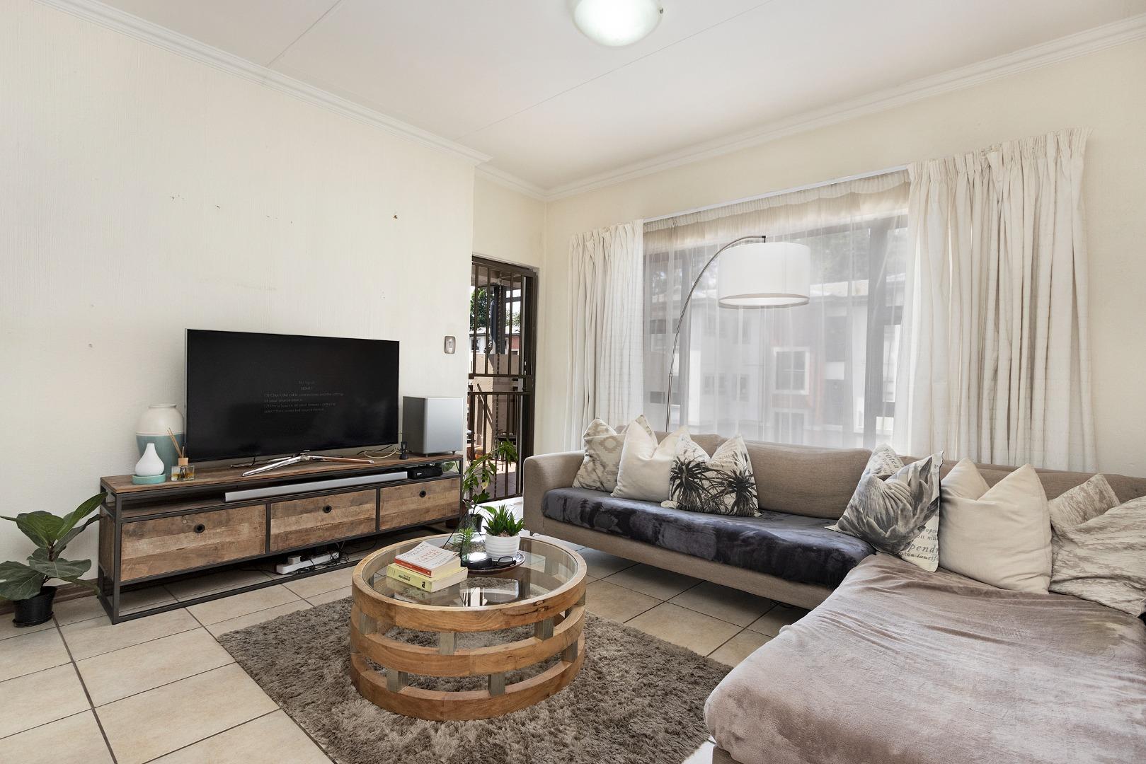 2 Bedroom Apartment / flat for sale in Parkwood Parkwood Johannesburg