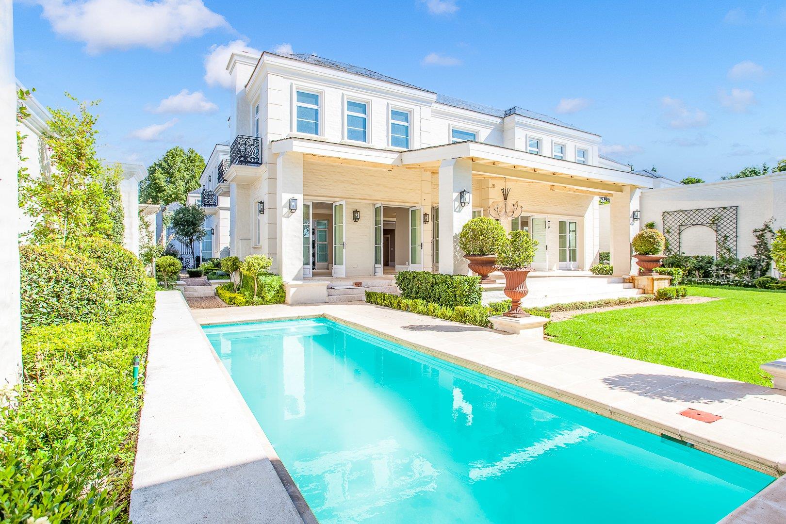 5 Bedroom House for sale in Bryanston P24112085426