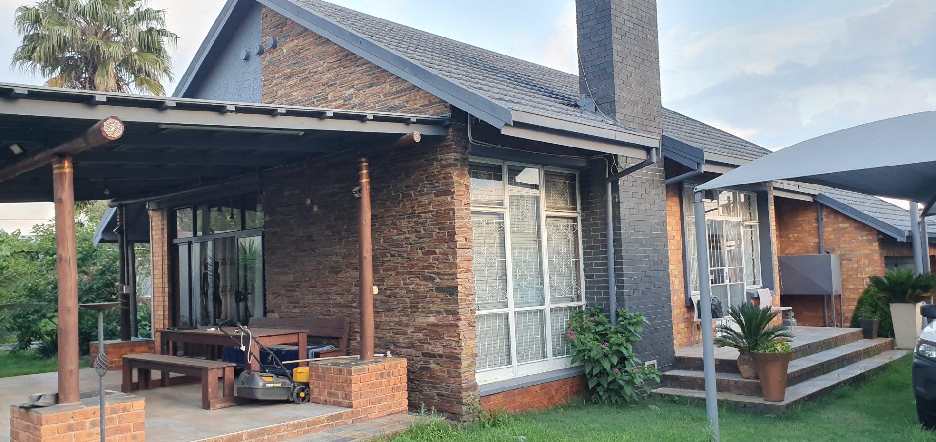 Symhurst Property Houses for sale in Symhurst