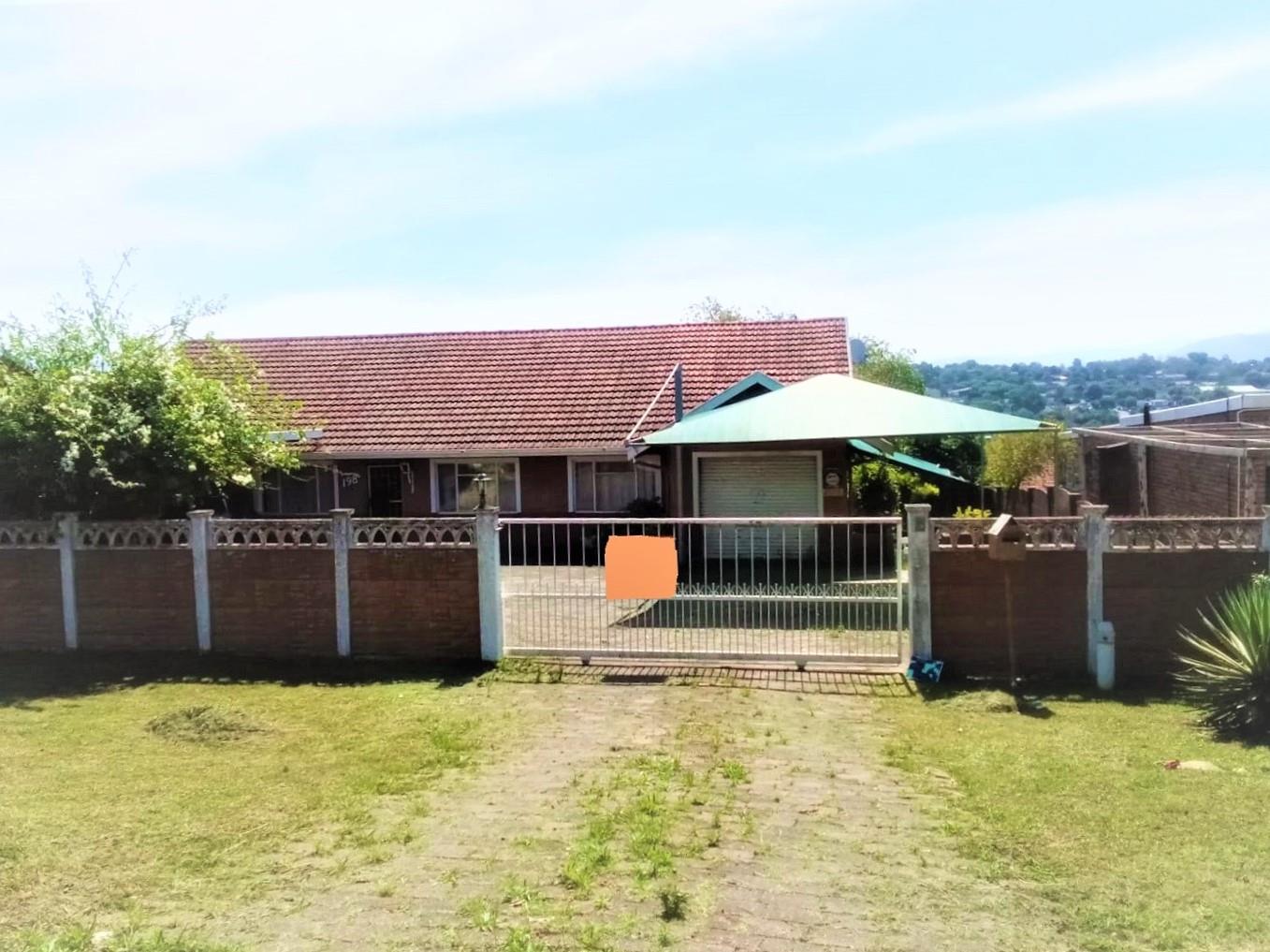 3 Bedroom House for sale in Bisley P24112095343