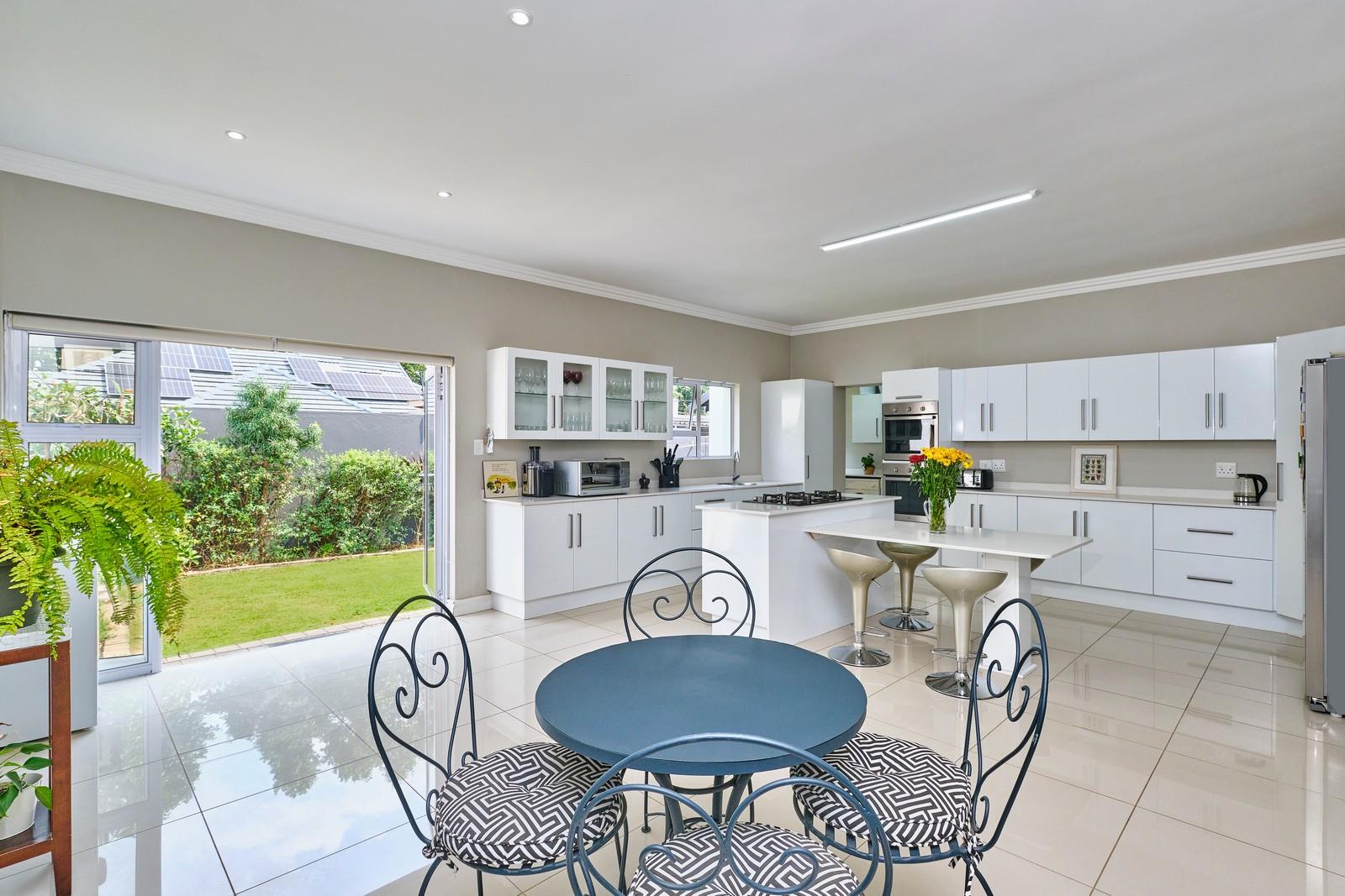 3 Bedroom House for sale in Highlands North P24112111517