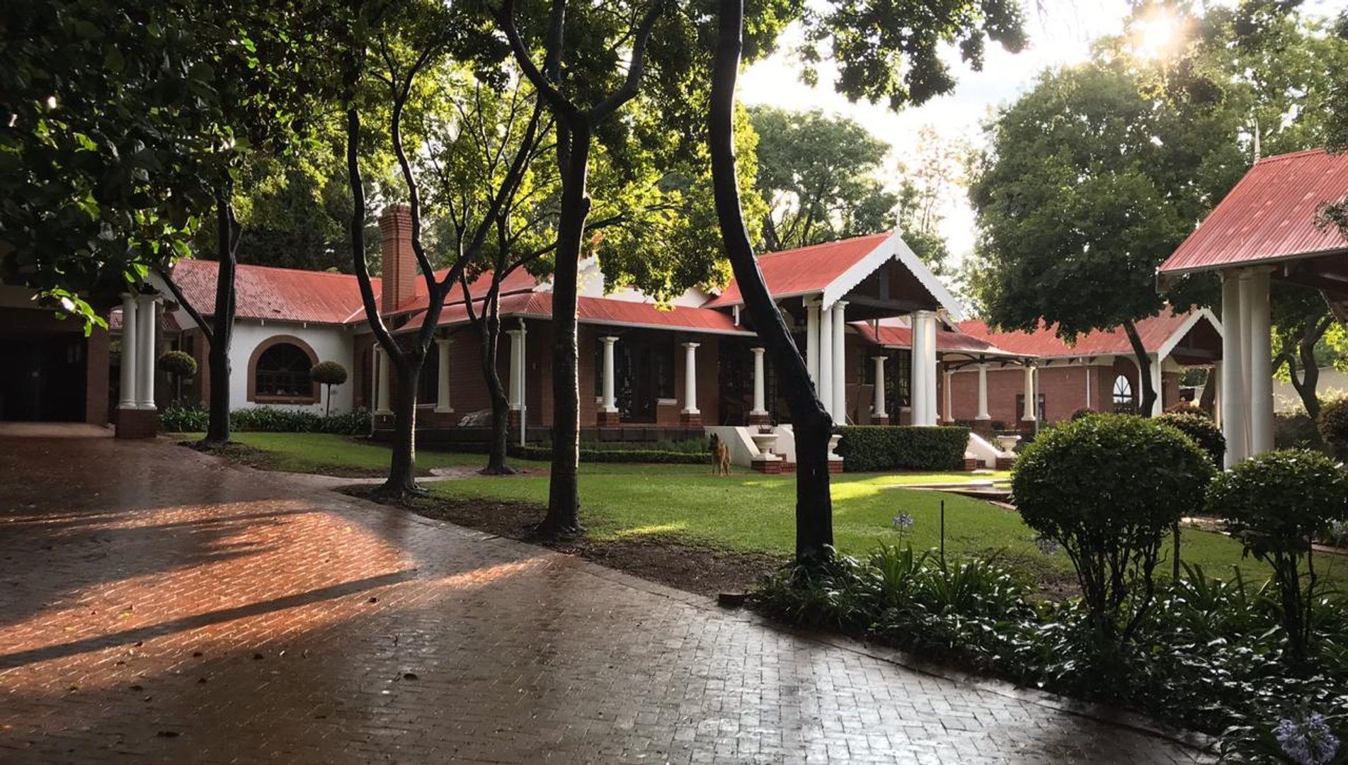 4 Bedroom House for sale in Ferndale P24112111907