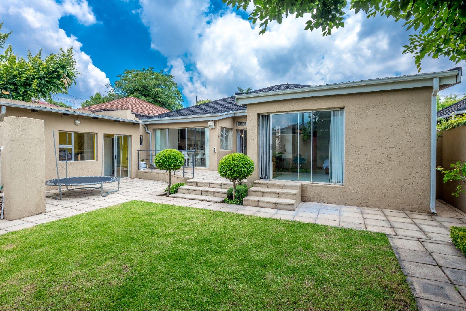 3 Bedroom House for sale in Norwood P24112114561