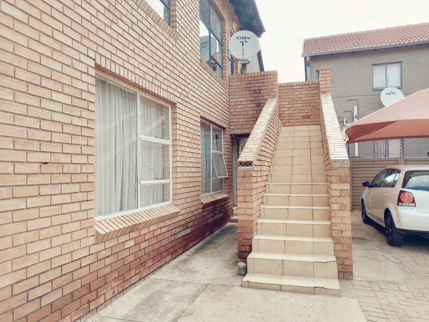 3 Bedroom Townhouse for sale in Annadale P24109532307