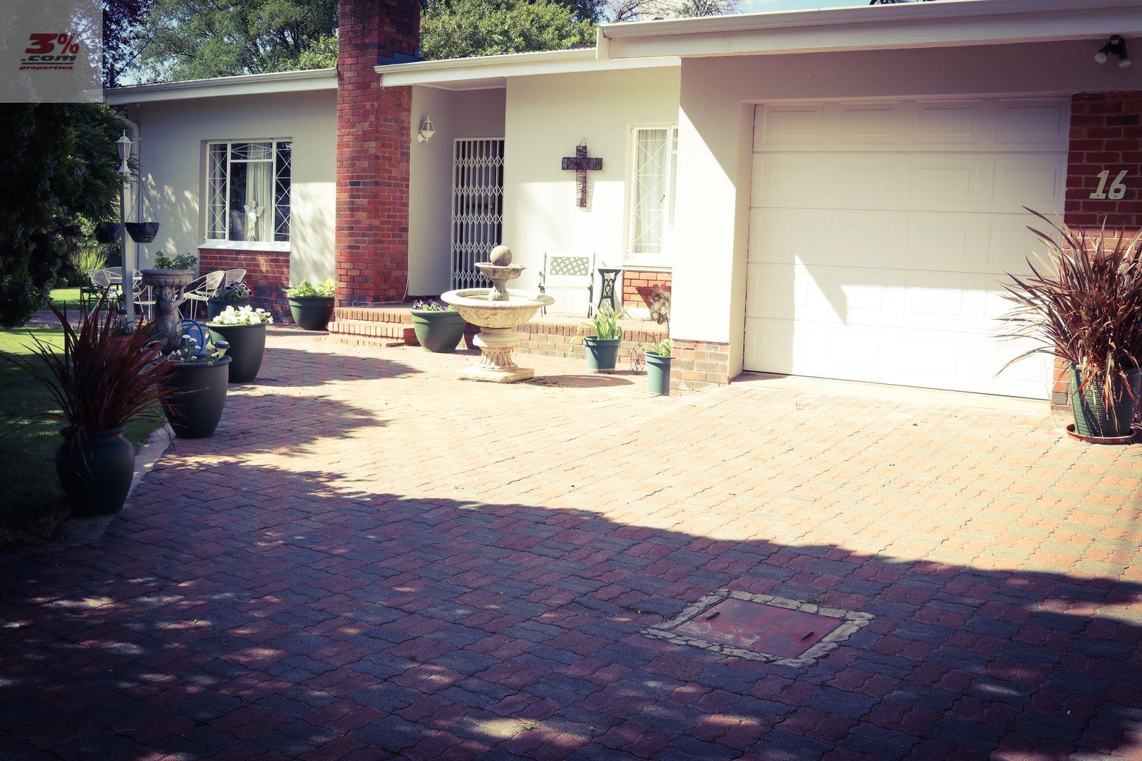 Property and houses for sale in Queenstown Queenstown Property