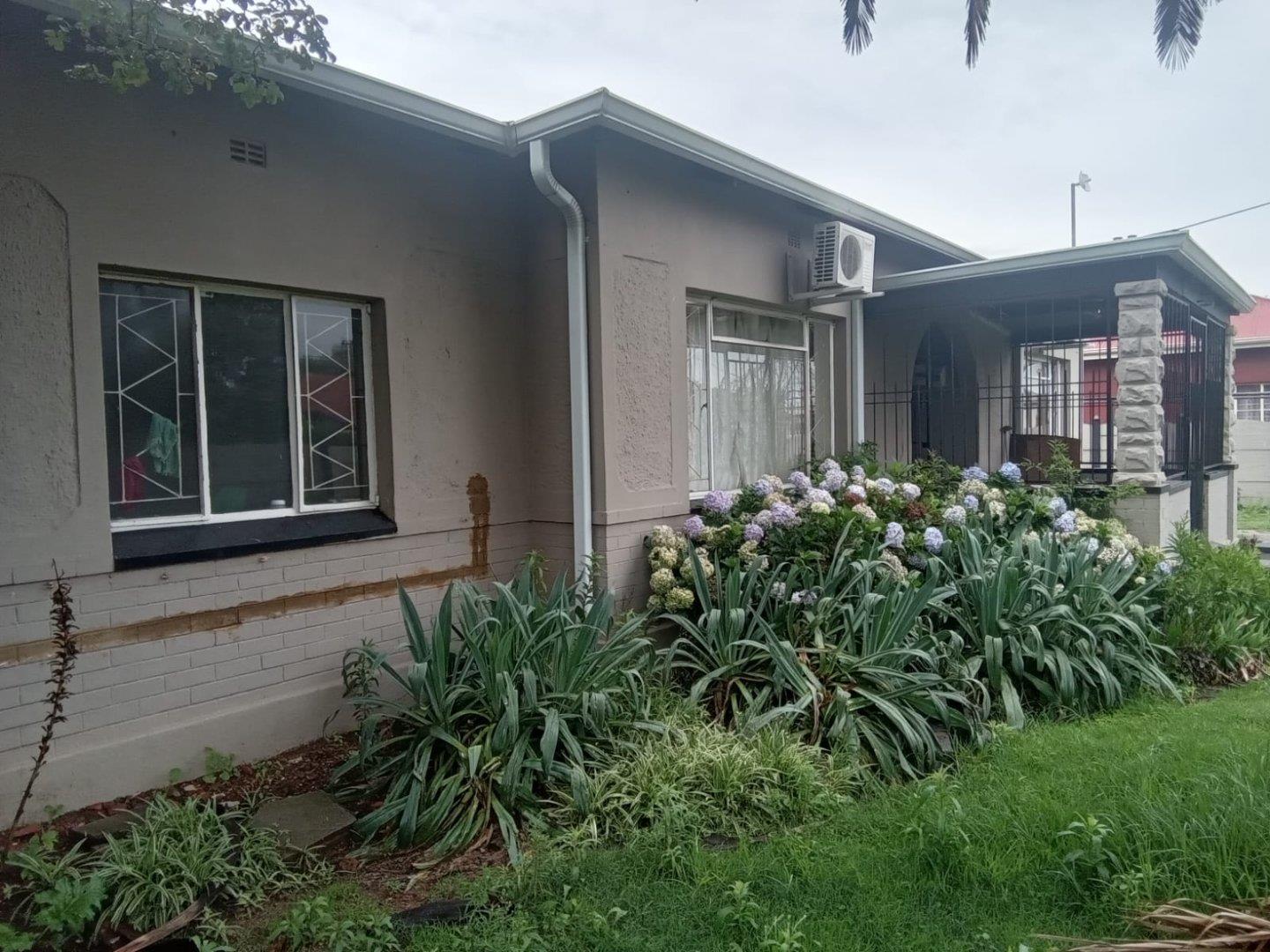 3 Bedroom House for sale in Randfontein Central P24112130699