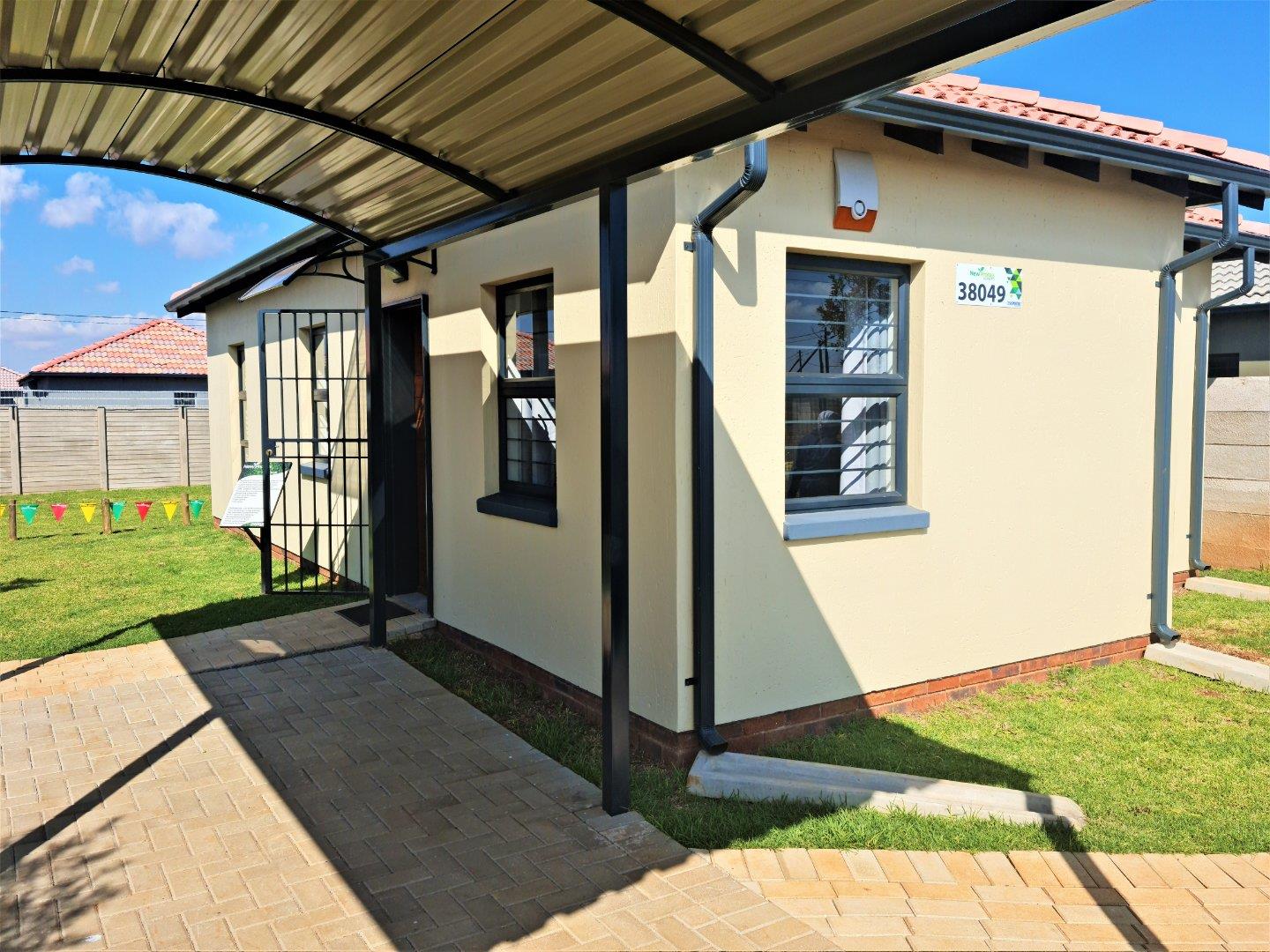 3 Bedroom House for sale in Protea Glen 38174 Solwezi Street P24113048064
