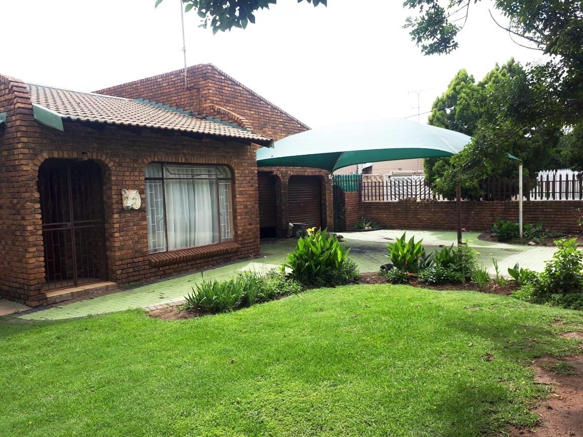 Falcon Ridge Property Property and houses for sale in Falcon Ridge