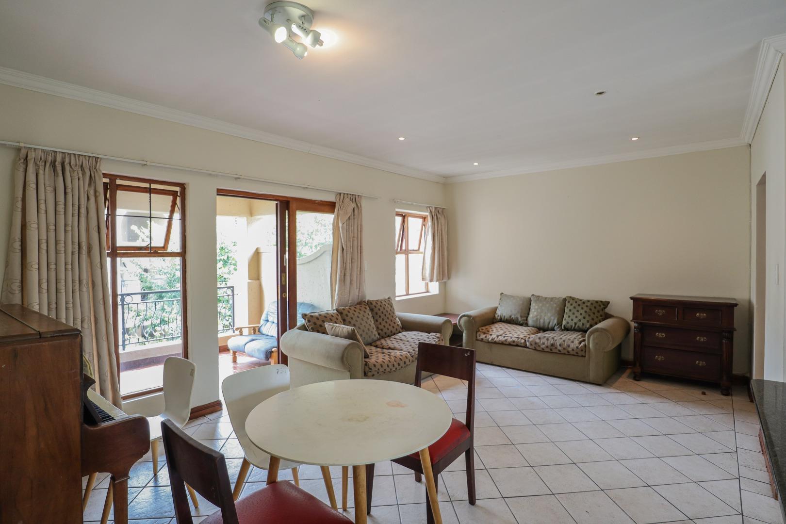 2 Bedroom Apartment / flat for sale in Bryanston P24112135997