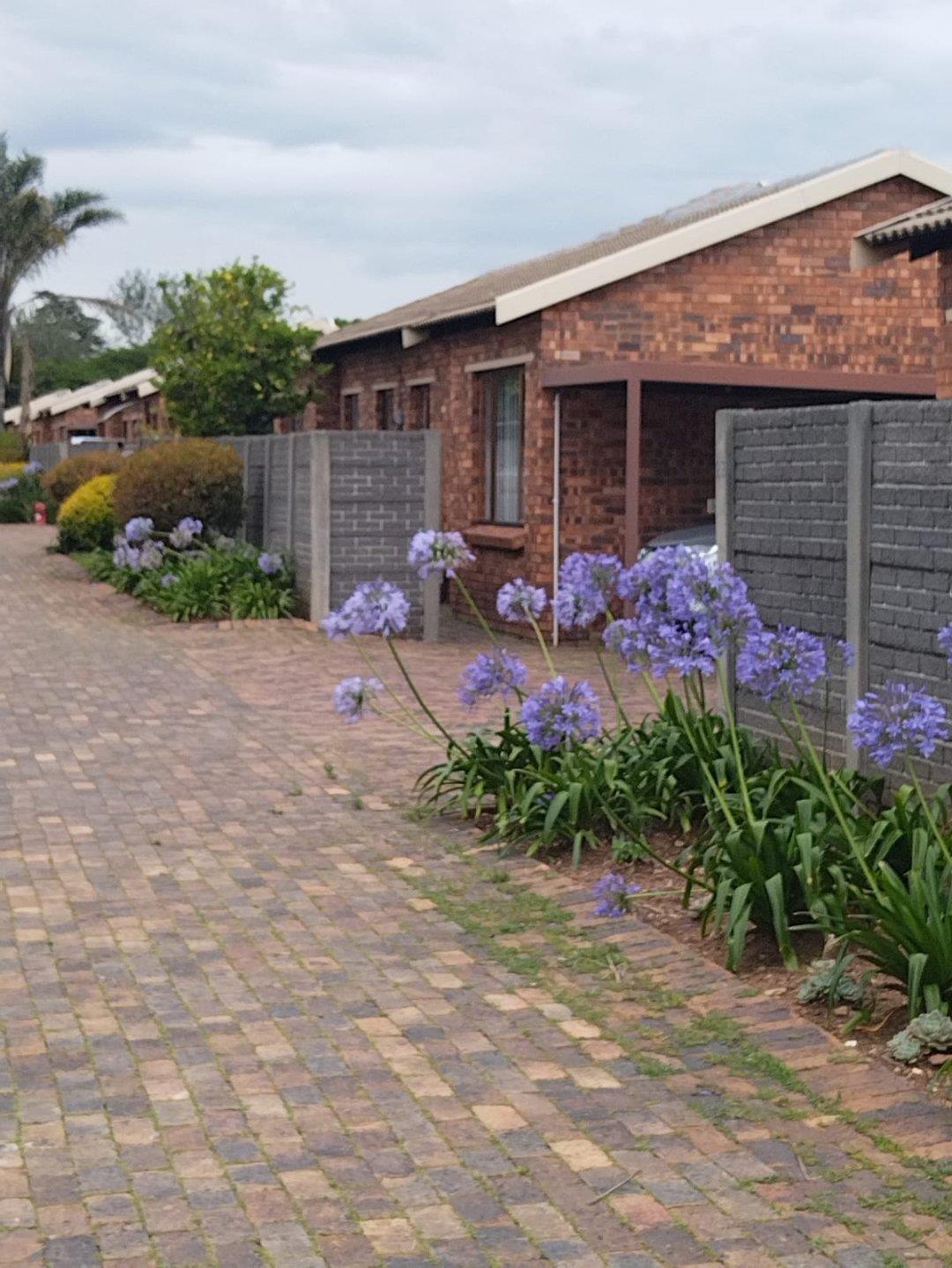 2 Bedroom Townhouse for sale in Florida Glen P24112137666