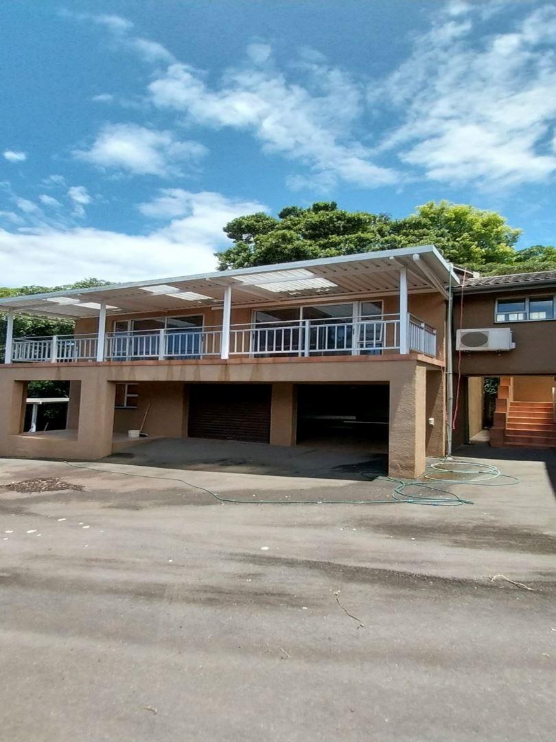 4 Bedroom House for sale in Pennington 4 Piet Retief Lane P24112143372