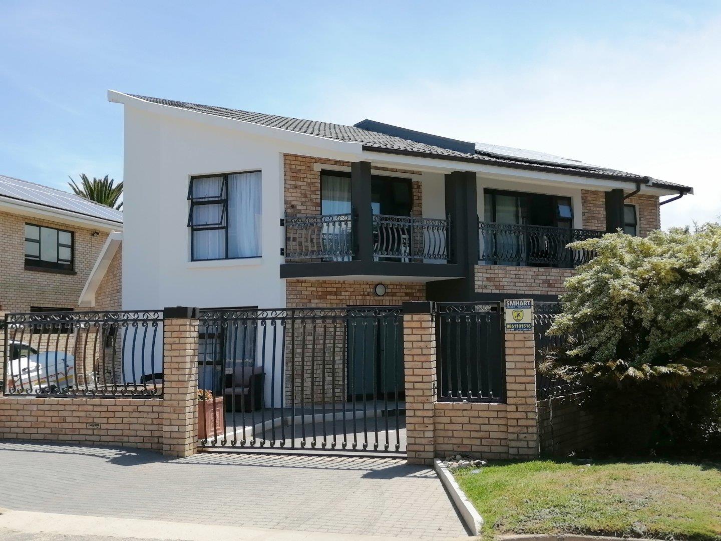 4 Bedroom House for sale in Wavecrest P24112145000