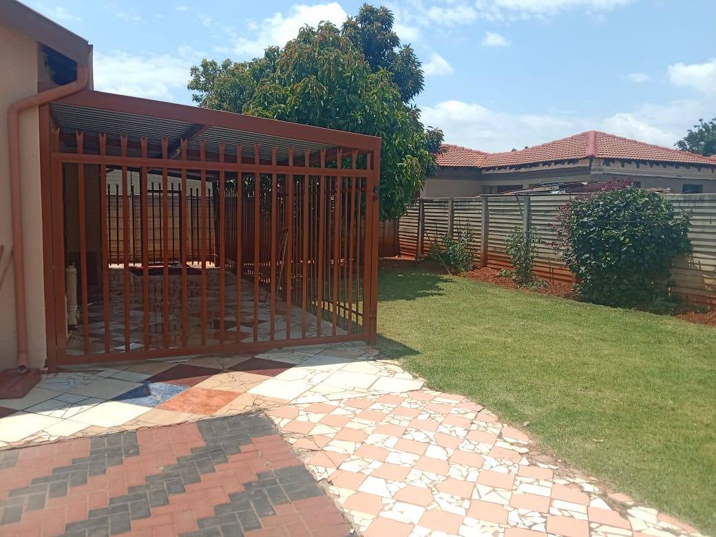 3 Bedroom House to rent in The Orchards 61 Garden Road P24112148195